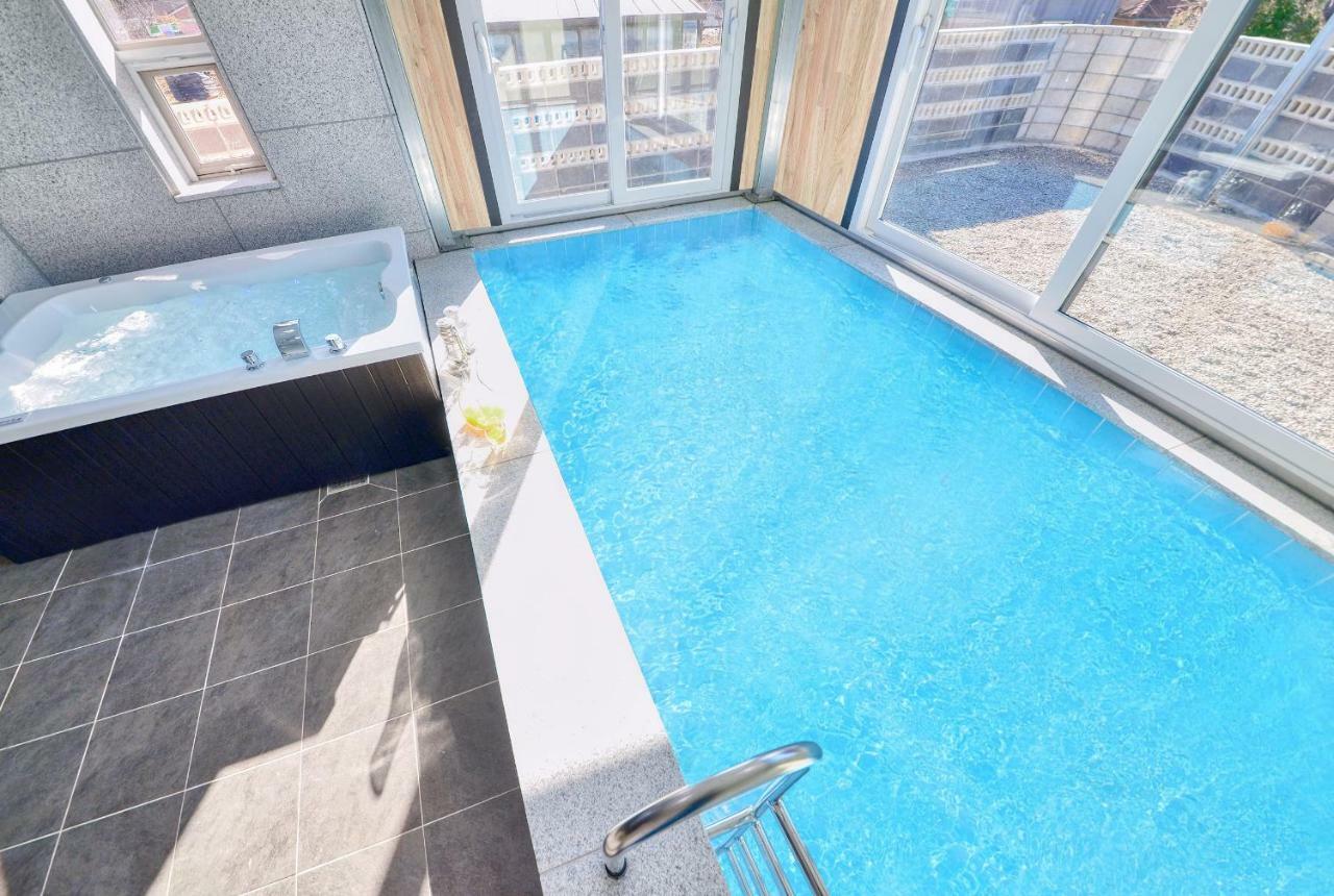 Lasso Pool Villa Sokcho Esterno foto